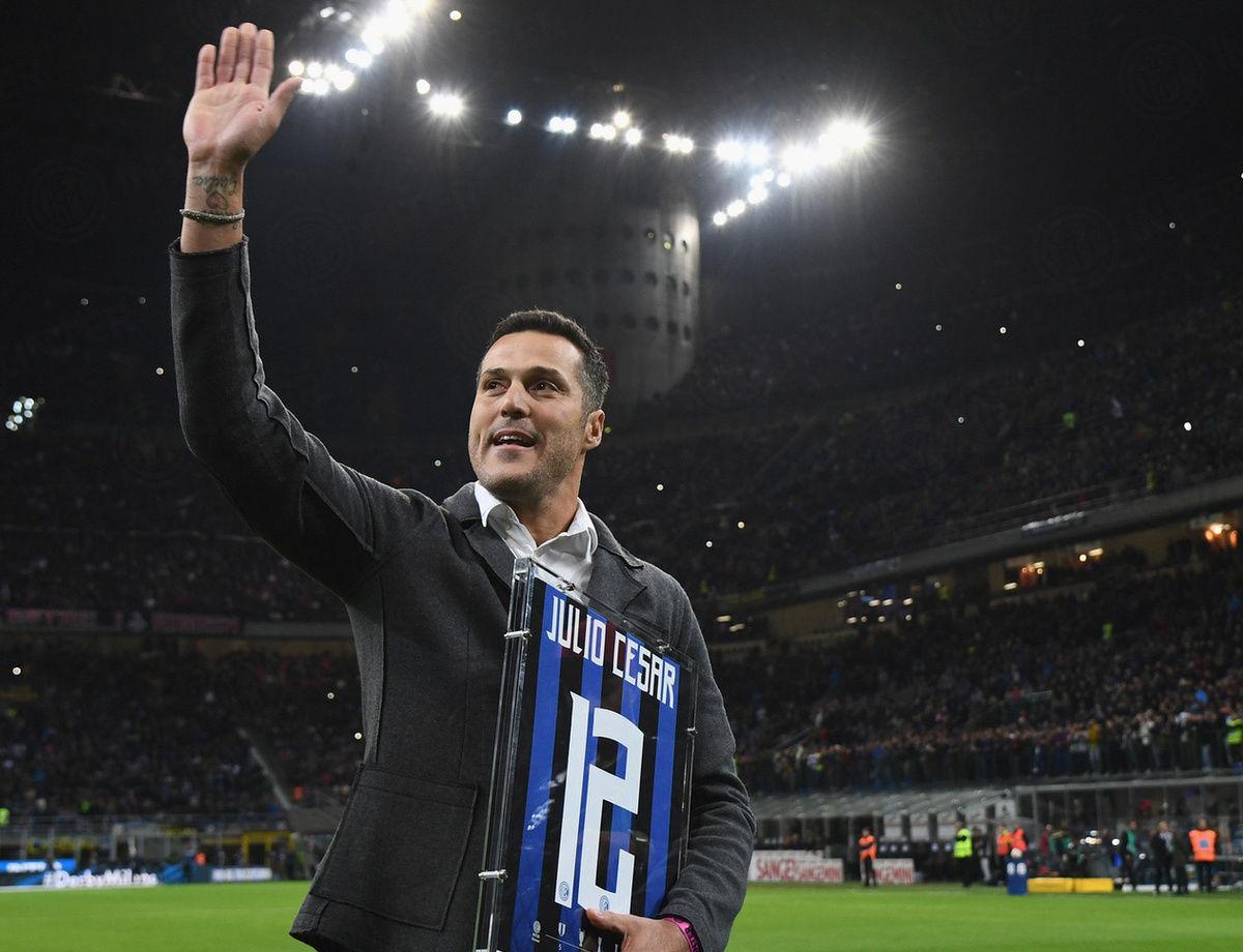 扑出梅西和c罗点球,扑出梅西任意球