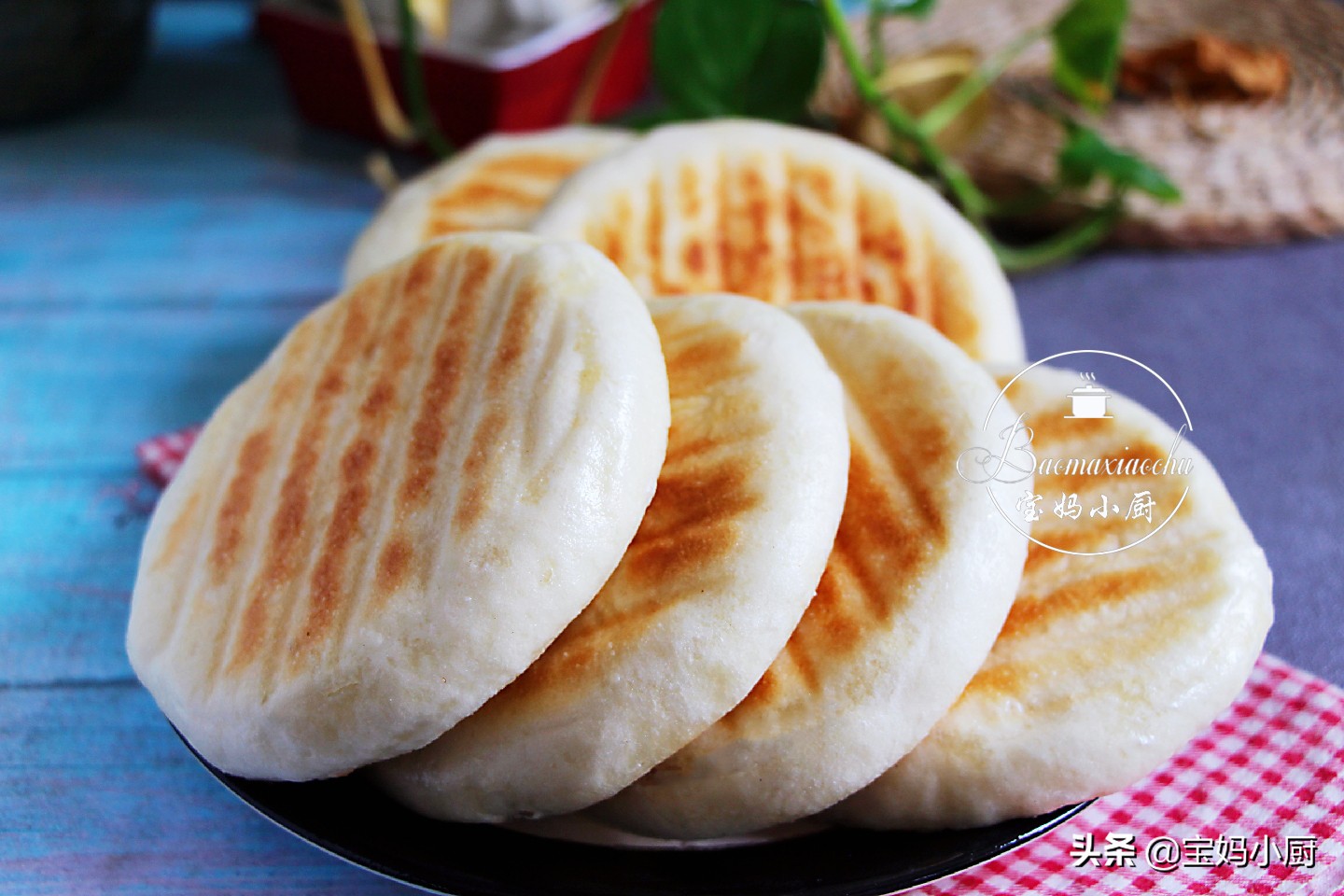 怎么把发面饼烙得又软层又多,发面饼烙出来软和的秘诀