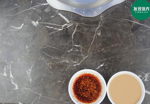 麻酱怎么调才能像火锅店一样好吃,海底捞火锅店里的麻酱怎么调