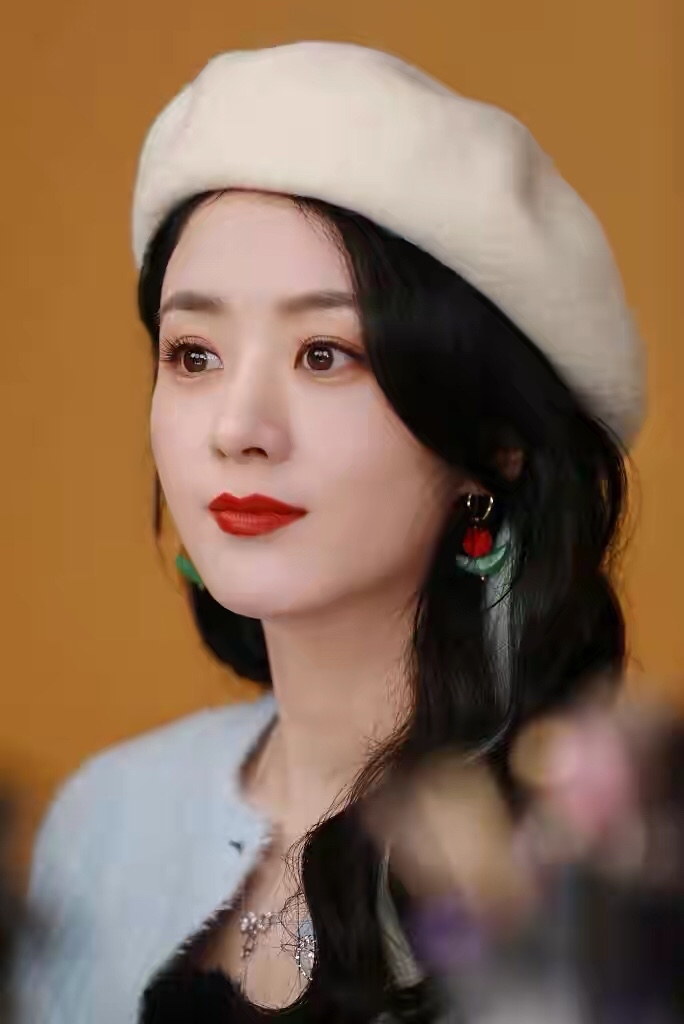 赵丽颖李佳琦最新视频,赵丽颖李佳琦直播穿礼服