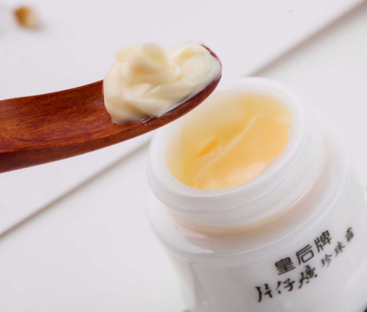 女性保养自己的护肤品前十,脸部保养必备护肤品都有哪些