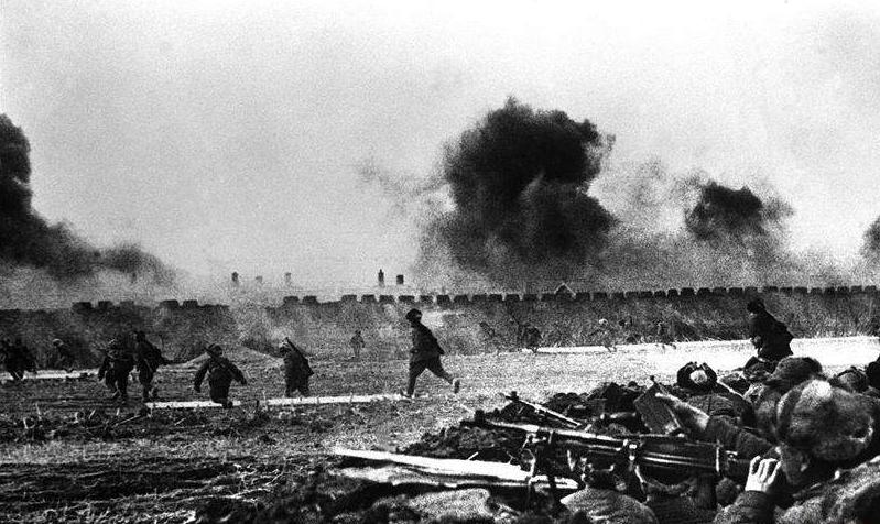 解放军为何能战胜一切困难,一不怕苦二不怕死口号全文