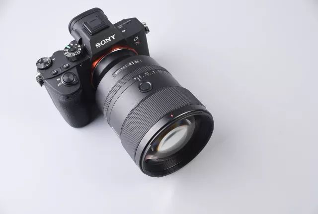 索尼fe135mmf1.8gm扫街,索尼fe135mmf1.8值得买吗