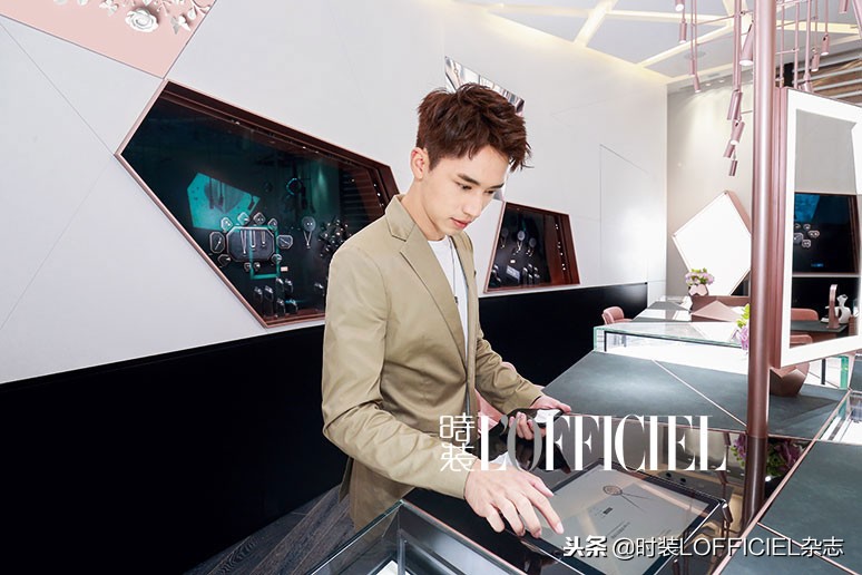 真我如丝桑蚕丝,真我带钻的手机壳