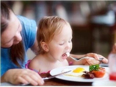 小孩口腔黏膜白斑,婴儿口腔颊黏膜白斑怎样治疗