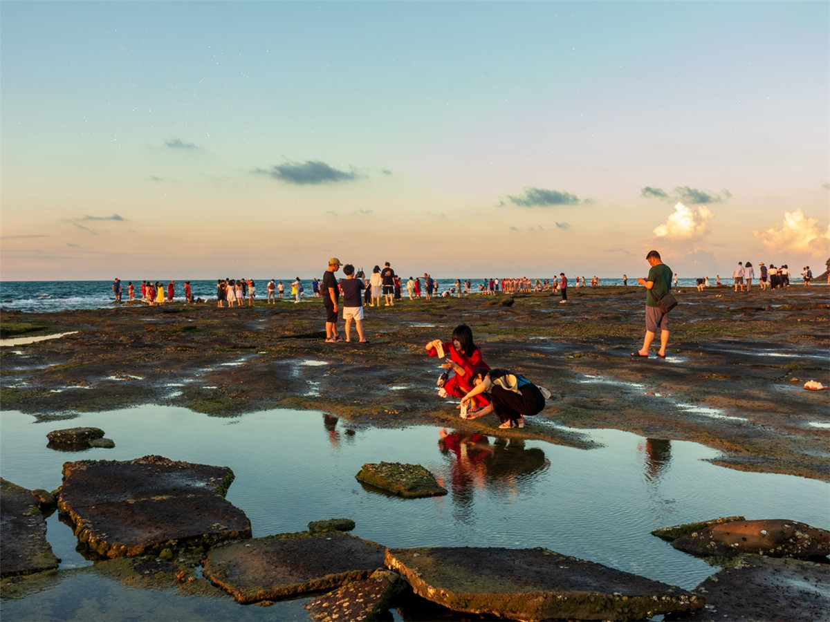 广西北海涠洲岛的火山岛介绍,涠洲岛是中国最年轻的火山岛吗