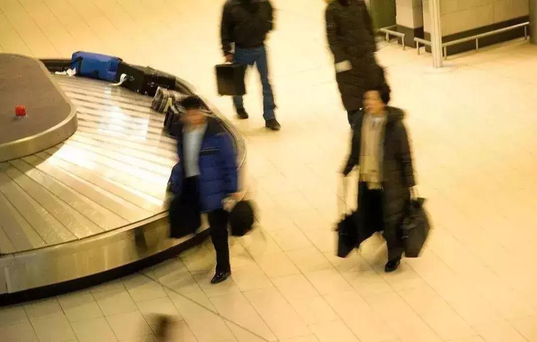 行李箱在列车上丢失怎么找回,行李箱丢了知道车号