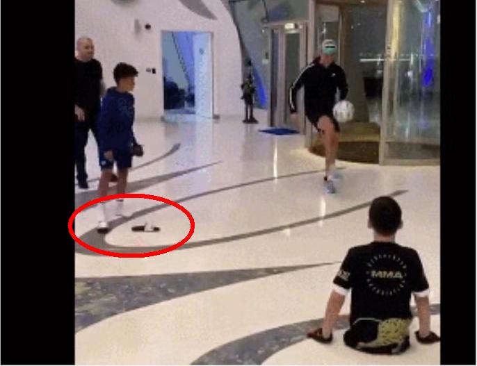 2023年环球足球奖c罗采访,c罗当选环球足球奖20年最佳球员