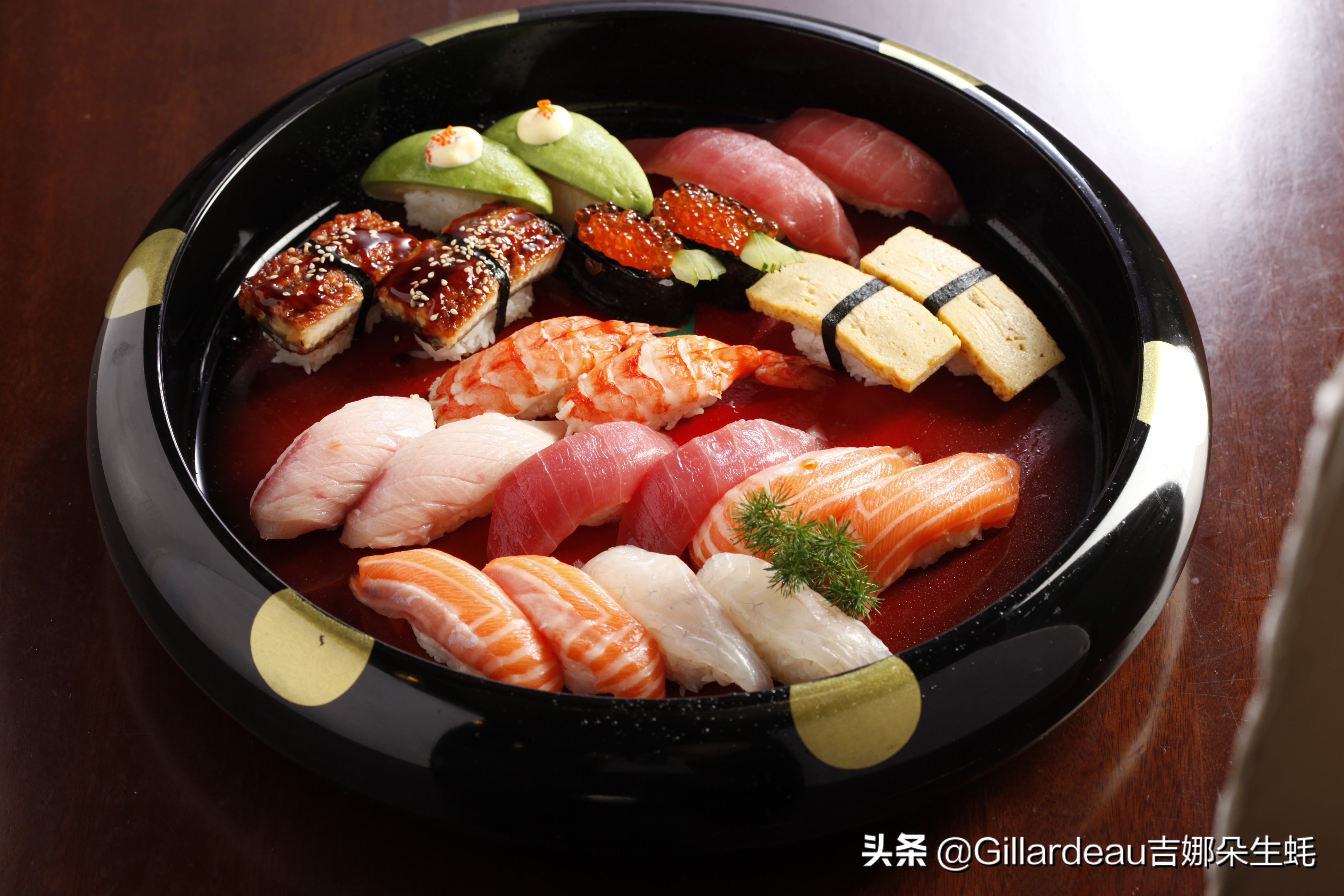 吉娜朵松子料理:在全面营业的日料店里,蚝自由地吃起来