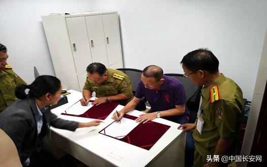 猎狐海外追逃是真的吗,最大的假烟案件