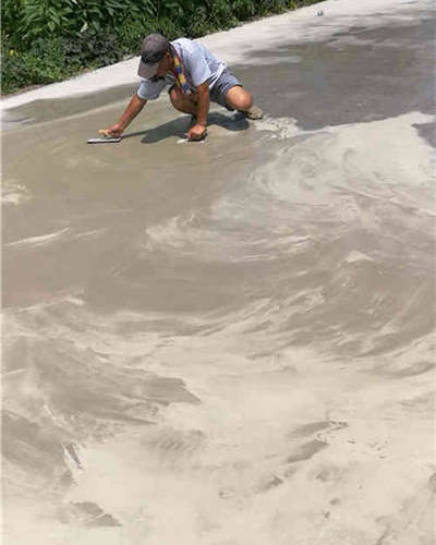 大雨冲烂路面怎么修复,水泥路面大雨怎么修复