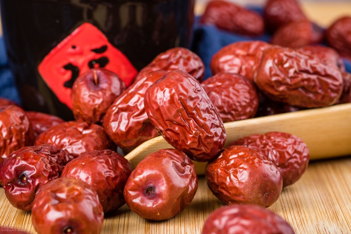 红枣补脾安神养血的方法,能养血安神的药物是大枣