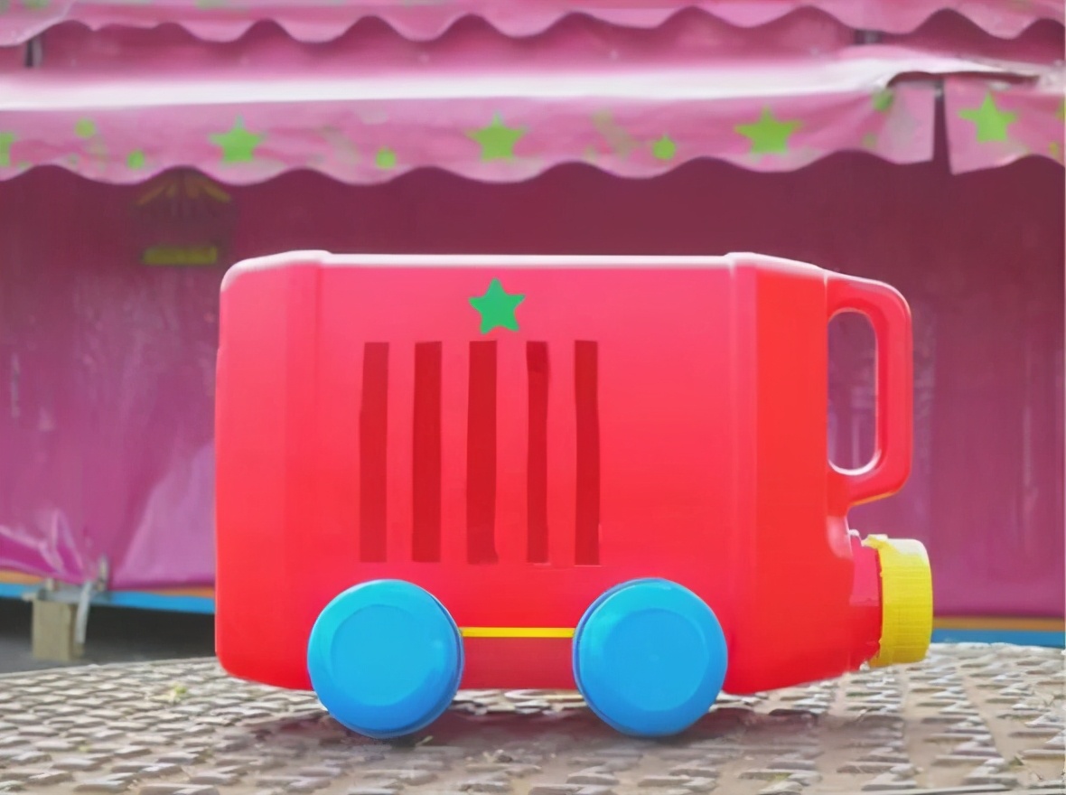 可乐塑料瓶扔掉可以做什么好玩的,塑料瓶的七种玩法