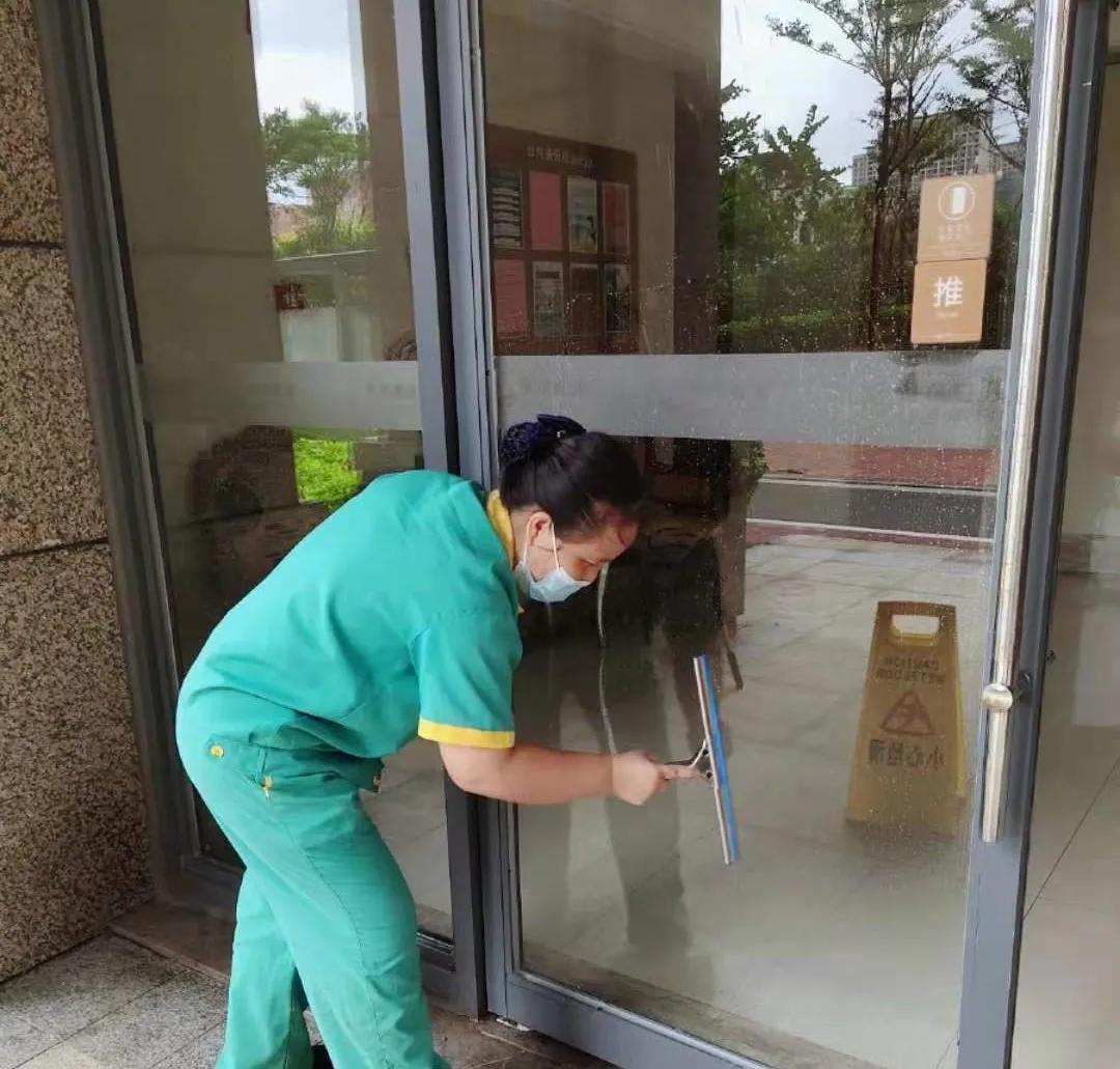 世茂服务焕新,世茂服务福州中心