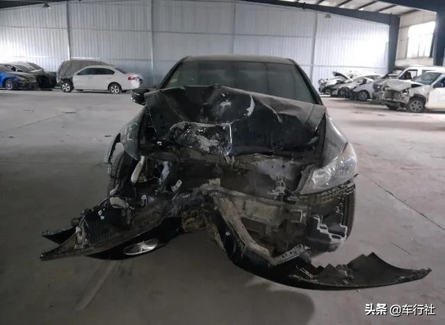 雅阁爆前气囊,本田雅阁七代主安全气囊怎么拆