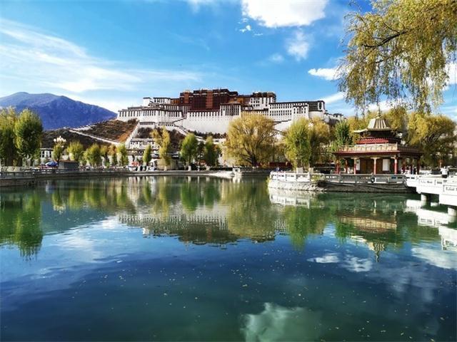 布达拉宫一座天堂的圣殿,布达拉宫最接近天堂的宫殿