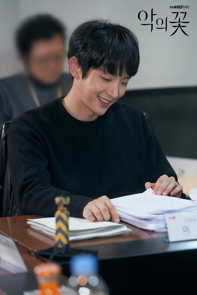 恶之花剖析,恶之花原著结局解析解说