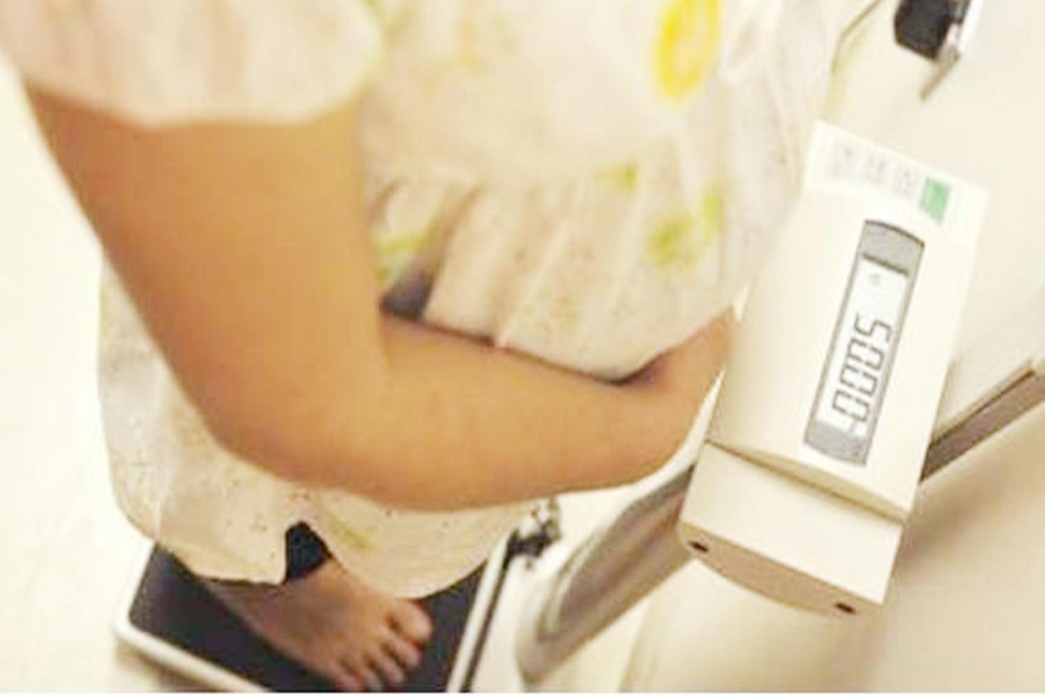 刚怀孕吃什么胎儿发育好,怀孕营养过剩胎儿发育快