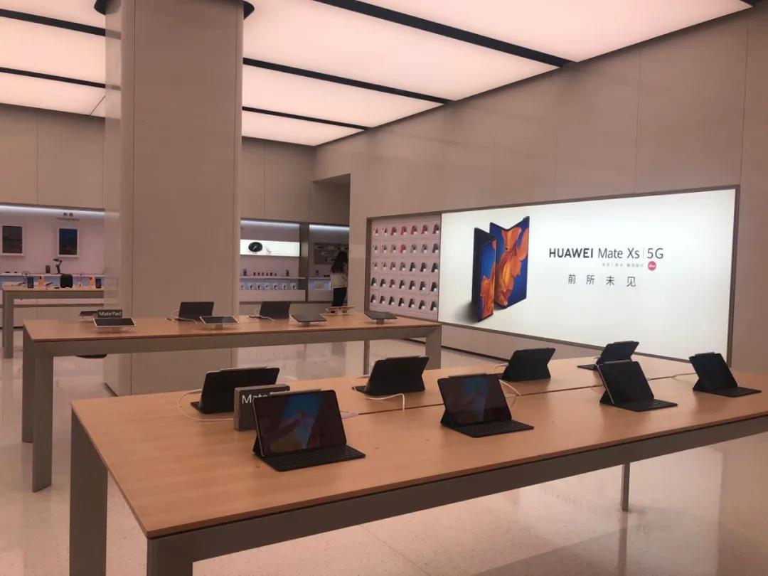 手机店铺越来越少,大量从业者不得不转行,被电商打败了?