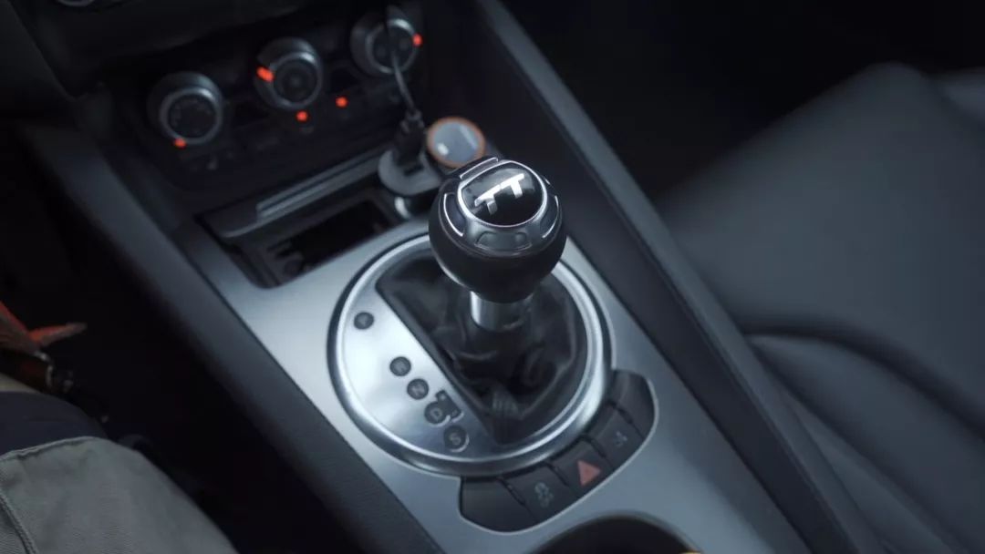 动力强劲外观拉风，15万四个圈能圆跑车梦