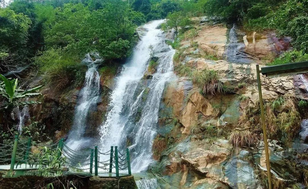 住进山林秘境泡私家汤池,住进风景里享受原生态乡村生活