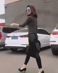 开心一刻gif下雨天,搞笑gif笑到肚子疼意外瞬间特辑