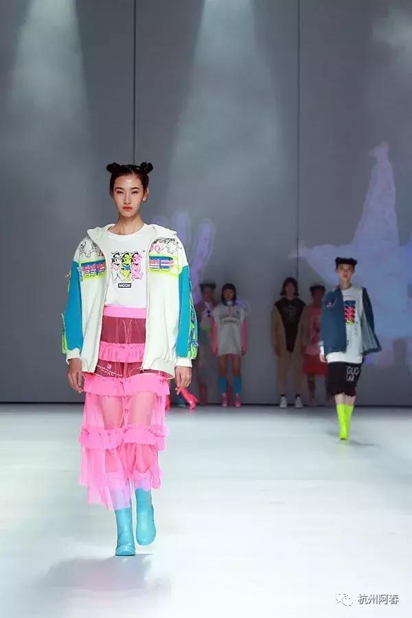 2019广东时装周-秋季：活出新世相·木果果木2020春夏新品发布会