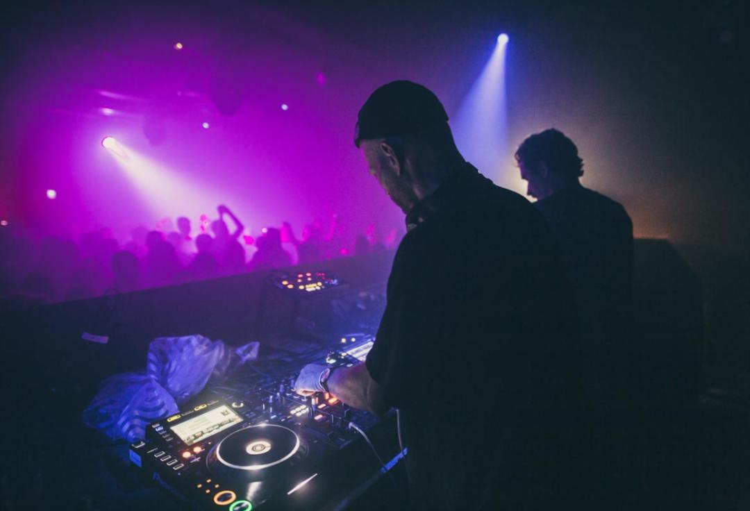 夜店越大越好？只装300人的小酒吧也能进全球百大