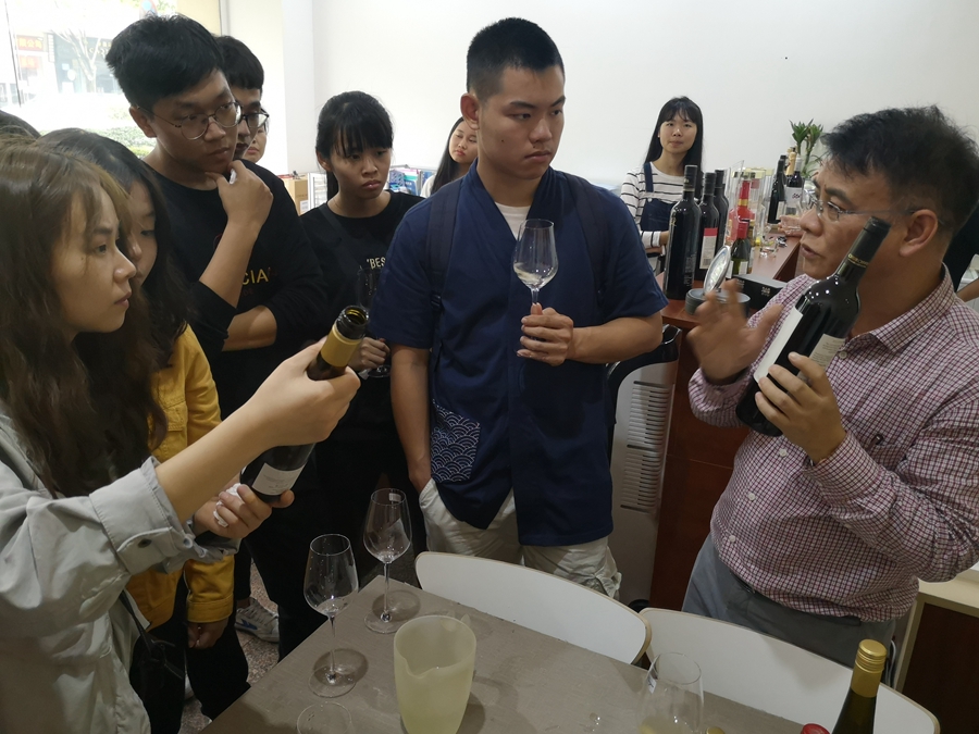 政行校企四方联动方案,政校行企深度融合