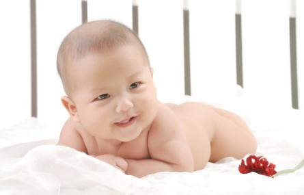 刚出生婴儿奶粉怎么选才是正确的,新出生婴儿奶粉要怎么选择