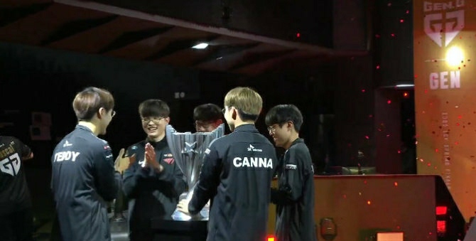 faker夺冠李老八,李老八评价faker