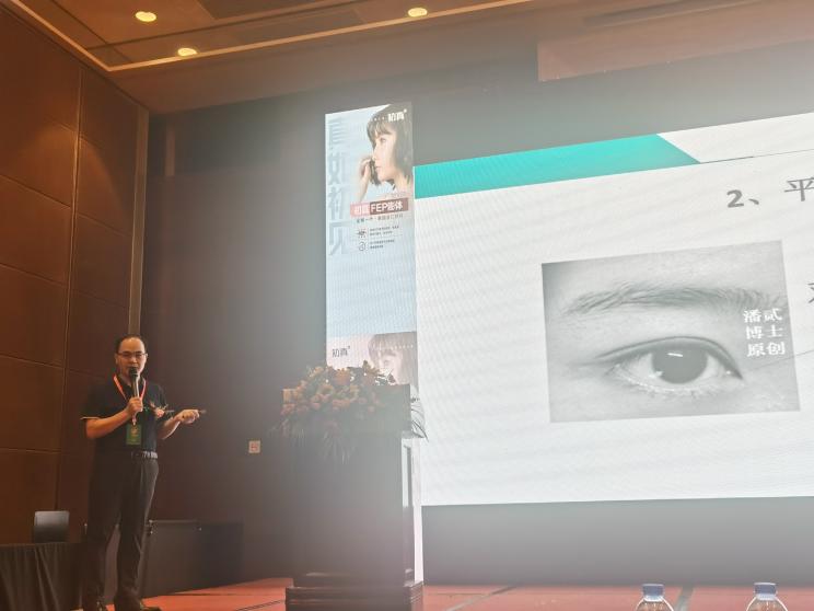 潘二博士双眼皮修复失败案例,潘二医生双眼皮