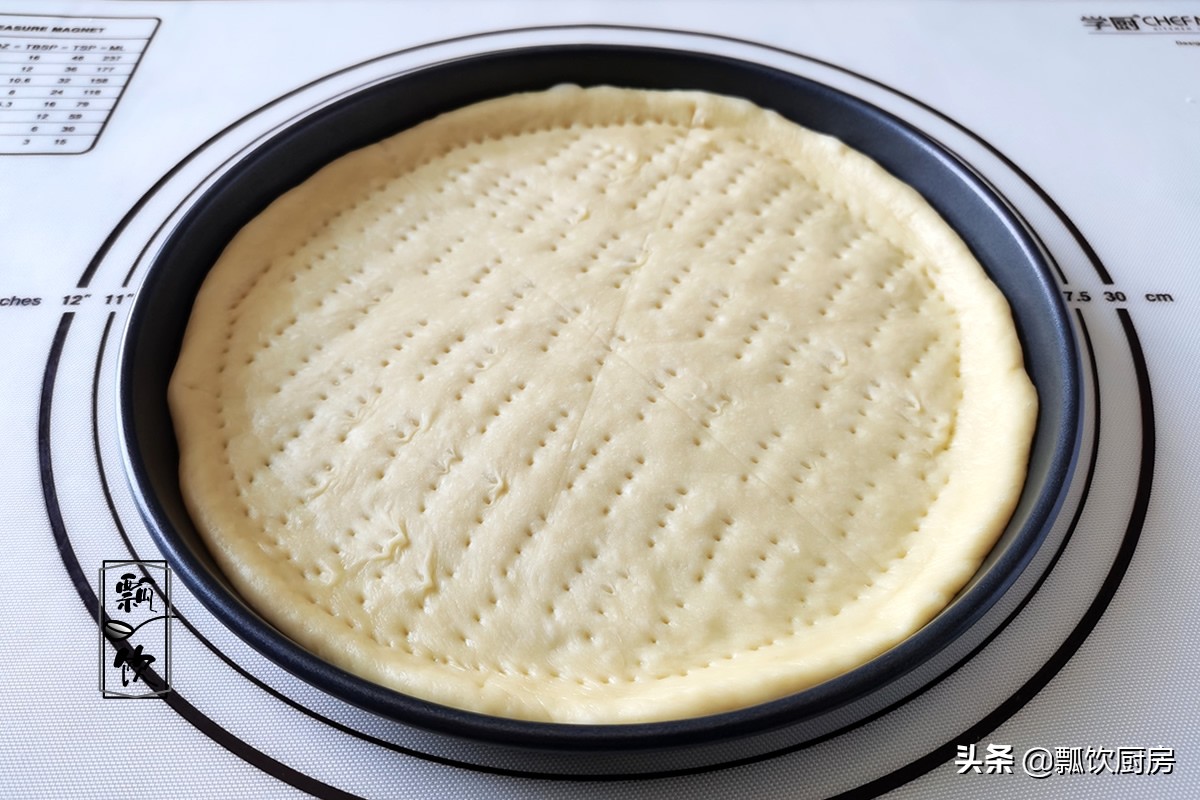 在家做好吃的披萨的方法,懒人做法在家就可以做披萨