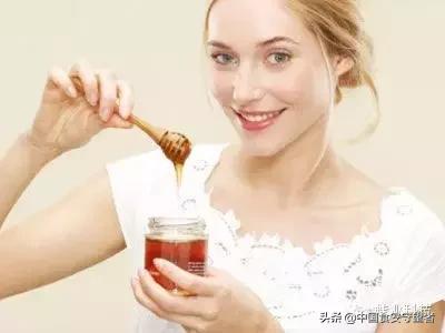 怎么判断俄罗斯进口蜂蜜的真假,肉眼看清楚真假蜂蜜