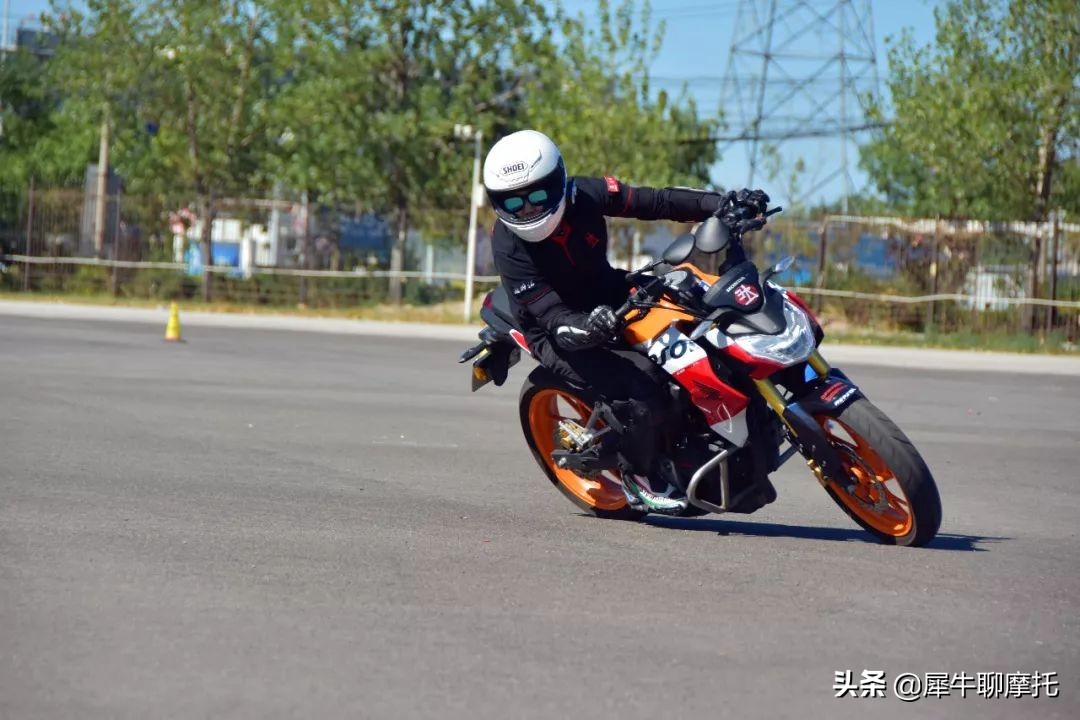 摩友，请不要鼓励女生玩摩托车