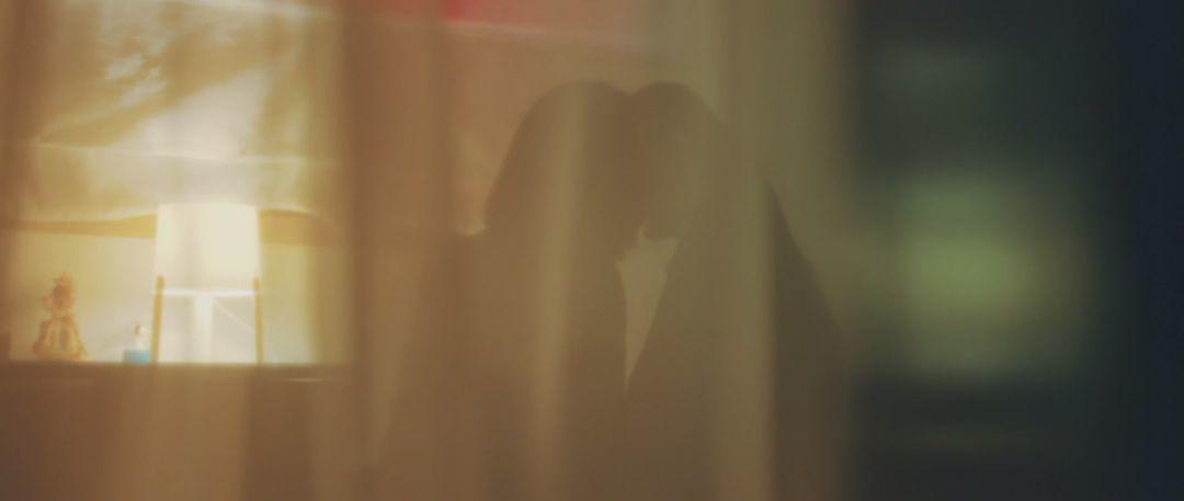 韩国女团两位成员,2个韩国女团练习生一前一后跳舞