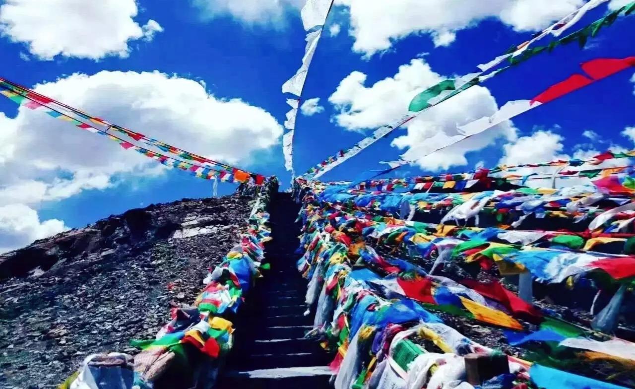 西藏的布达拉宫真的值得一去吗,西藏的布达拉宫内部允许拍照吗