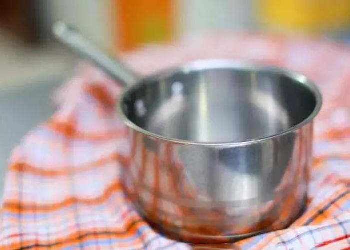 衣服收褶的技巧,衣服起褶怎样弄平