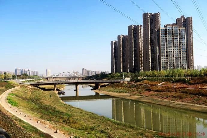 从臭水沟到打卡的经历,圭塘河臭水沟风光