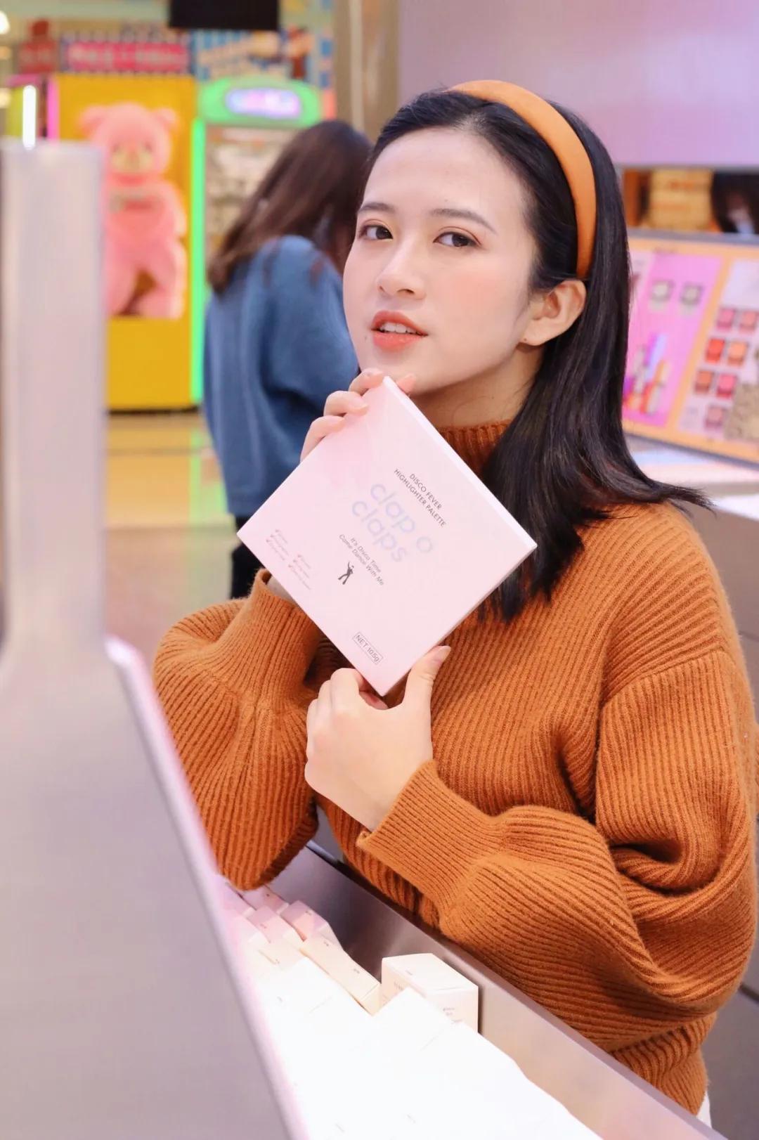 南京彩妆集合店wowcolour,有没有和wowcolour差不多的彩妆店