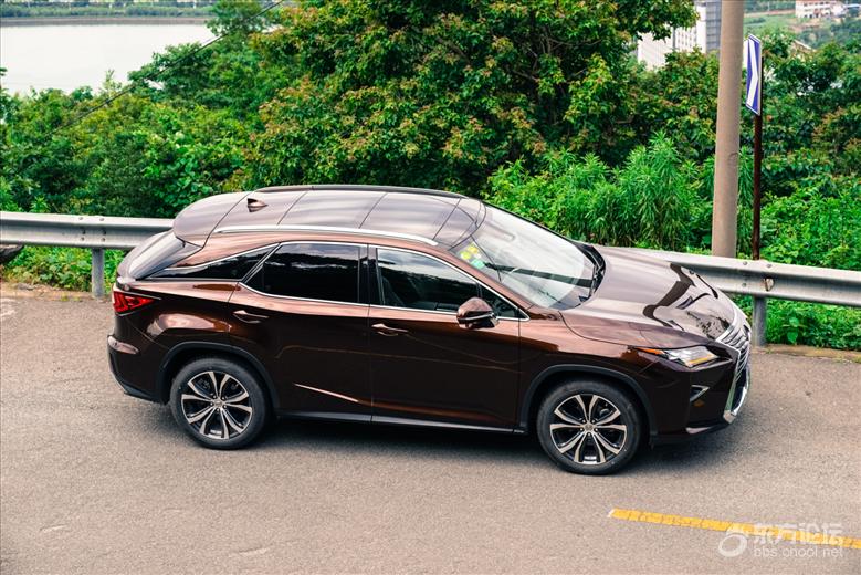 雷克萨斯rx200t测评,沉浸式体验雷克萨斯rx200t
