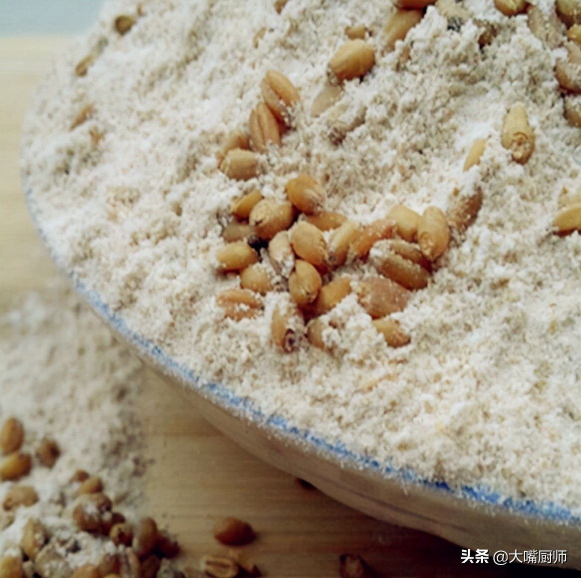 标准面粉和全麦粉的区别,什么牌子的面粉是全麦粉