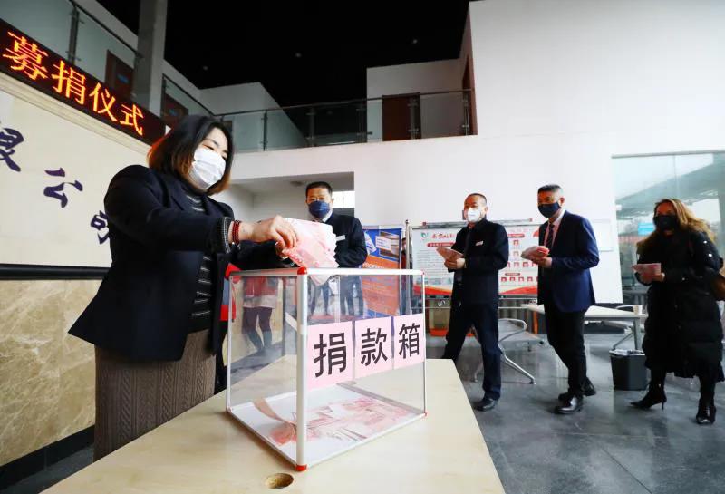 2020春节后西安按下暂停键鹏翔驾校开启爱心加速度