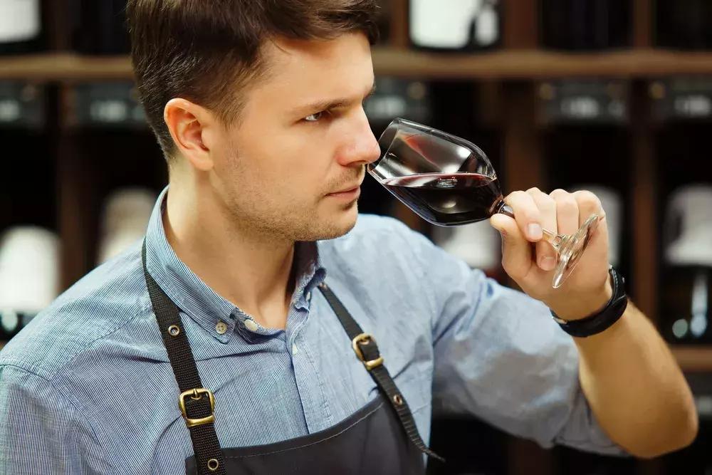 购买葡萄酒要注意木塞,买葡萄酒什么配方好一点