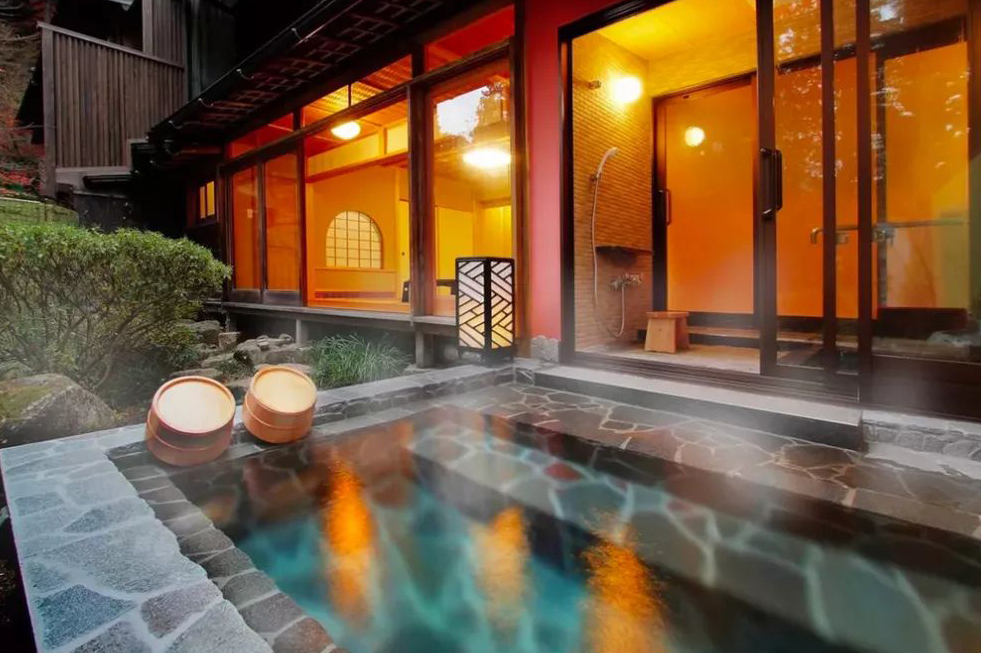 国内10家最美私密温泉民宿,民宿漂亮又能泡温泉的地方