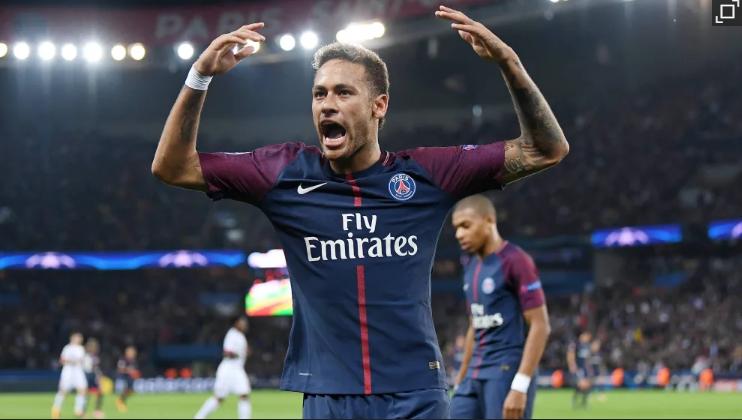 《踢球者》盘点世界足坛18笔最贵交易