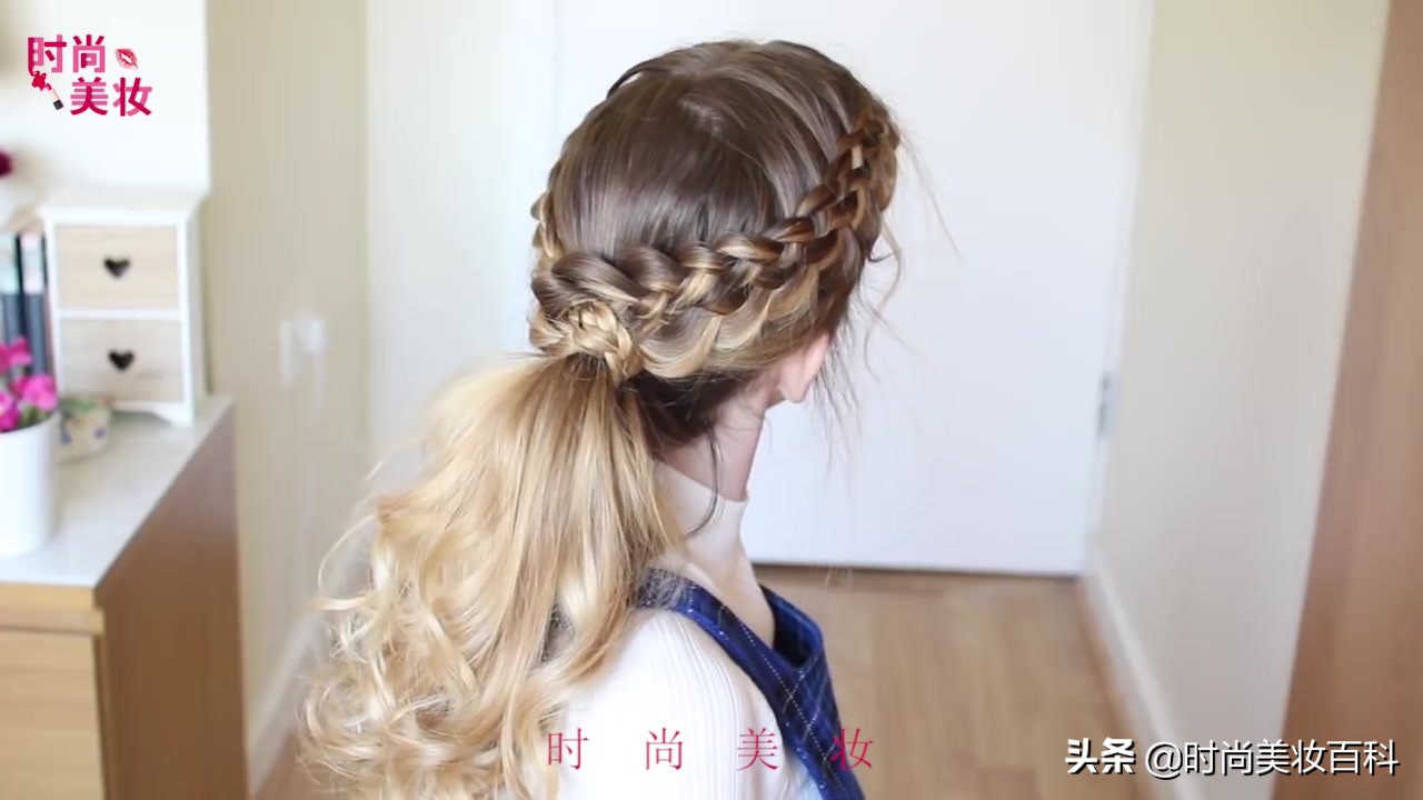 过年马尾辫神仙扎法可爱,学生过年扎的马尾辫