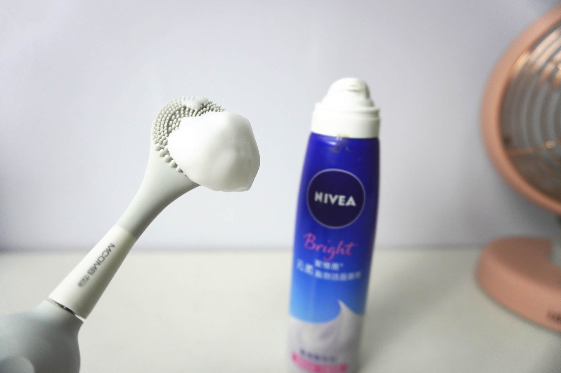 自带巴氏刷牙法的电动牙刷,自带清洁电动牙刷