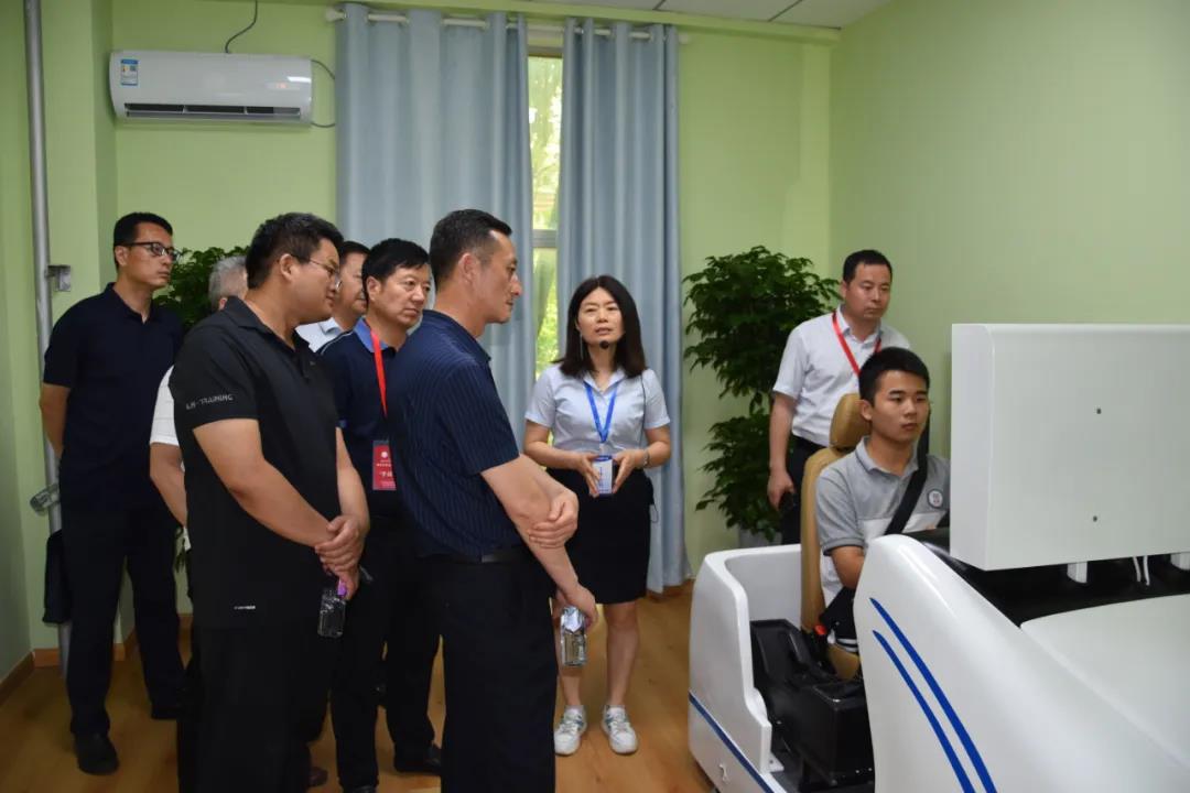 教育局局长天团来访局长点赞长安一中:“这是我心目中的中学”