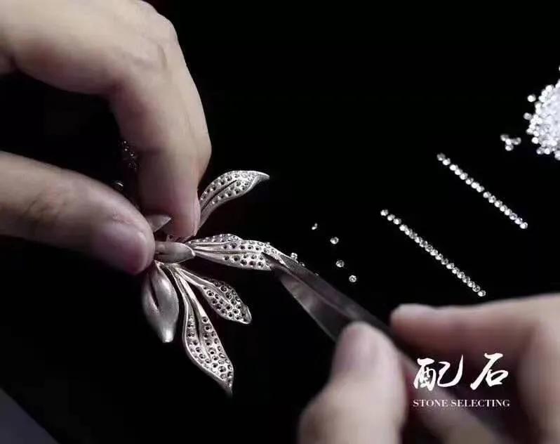 带你走进珠宝世界,让我们共同走进和田玉